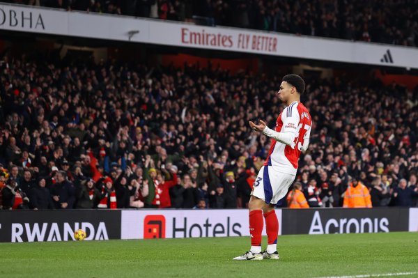 TA: Các nguồn tin lạc quan về gia hạn hợp đồng của Envaneli, Arsenal tin rằng người chơi sẽ ở giữa t