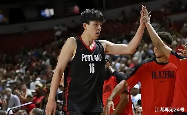 Mạnh mẽ như sự nghiệp của Yao Ming chỉ là 9.247 điểm, 6 trong số các tân binh đã phá vỡ mốc 10.000, 