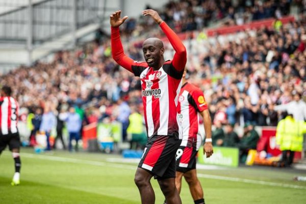 Tottenham Newcastle quan tâm! BBC: Brentford cố gắng gia hạn thị thực, nhưng anh ấy muốn rời khỏi độ