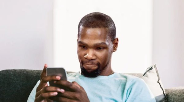 Công cụ AI tin rằng KD là người chơi NBA nhạy cảm nhất, Durant đi lên và bắt đầu phun thuốc