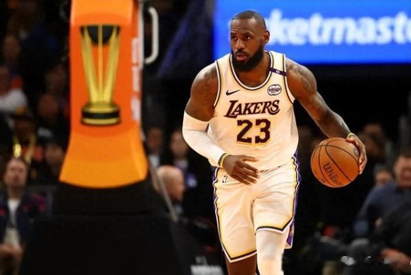 Những người trong cuộc NBA cho biết LeBron James có thể chơi 25 mùa trong hai năm nữa